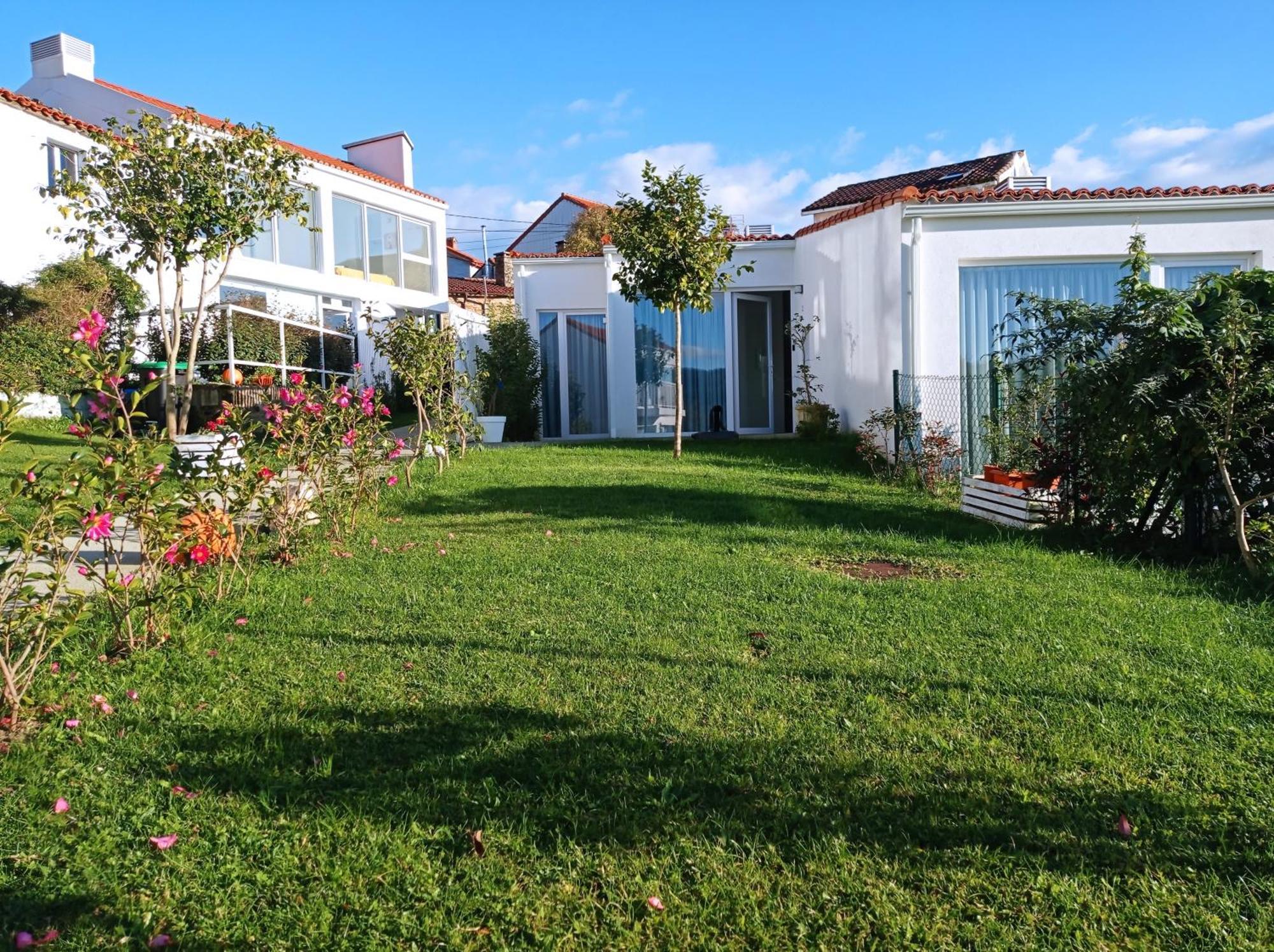 Casas Turisticas Lar Jardin - Parking Privado Santiago de Compostela Bagian luar foto